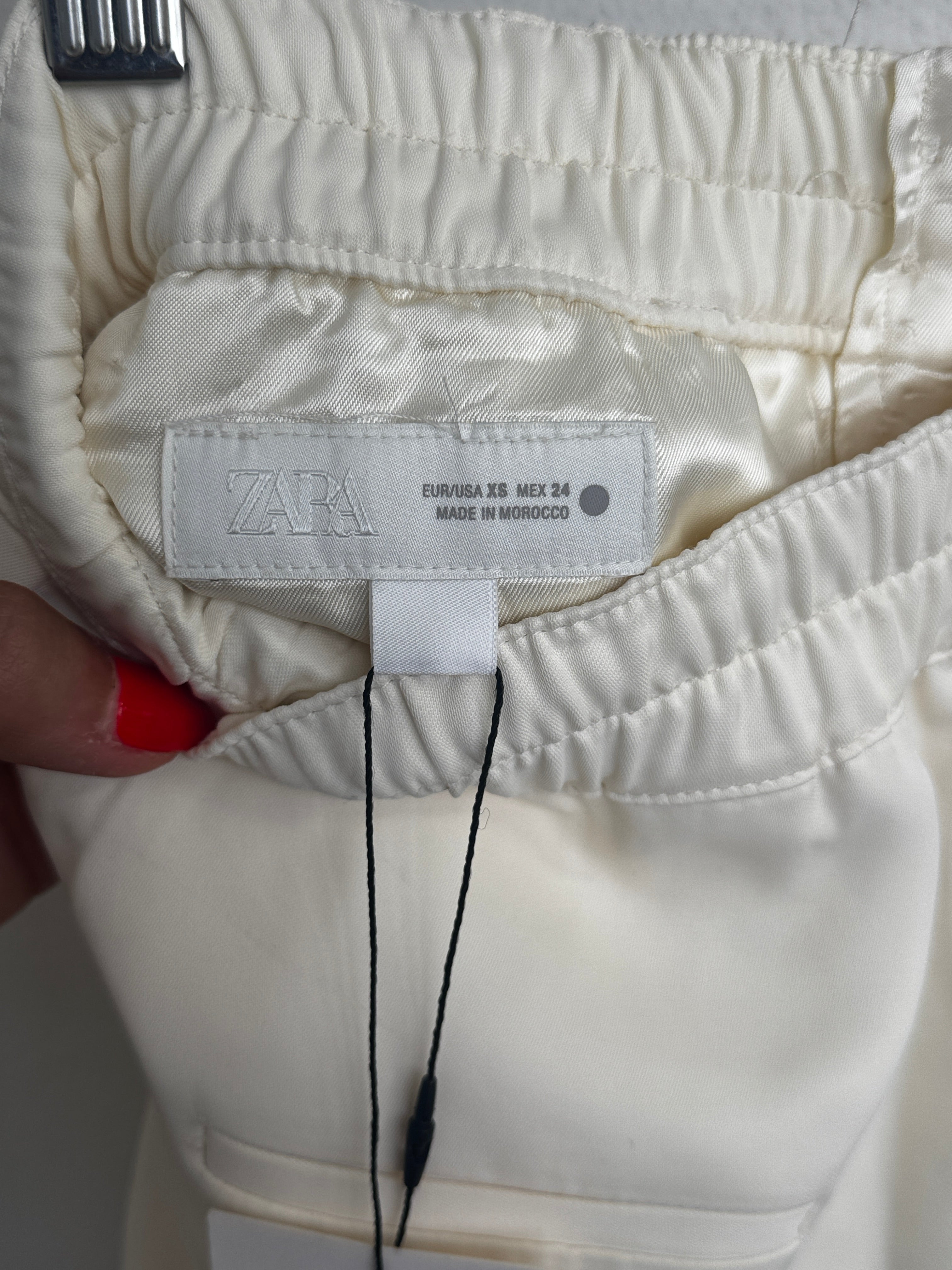 Bermuda Short New with Tags by Zara (Size XS)