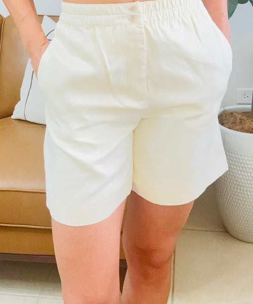 Bermuda Short New with Tags by Zara (Size XS)