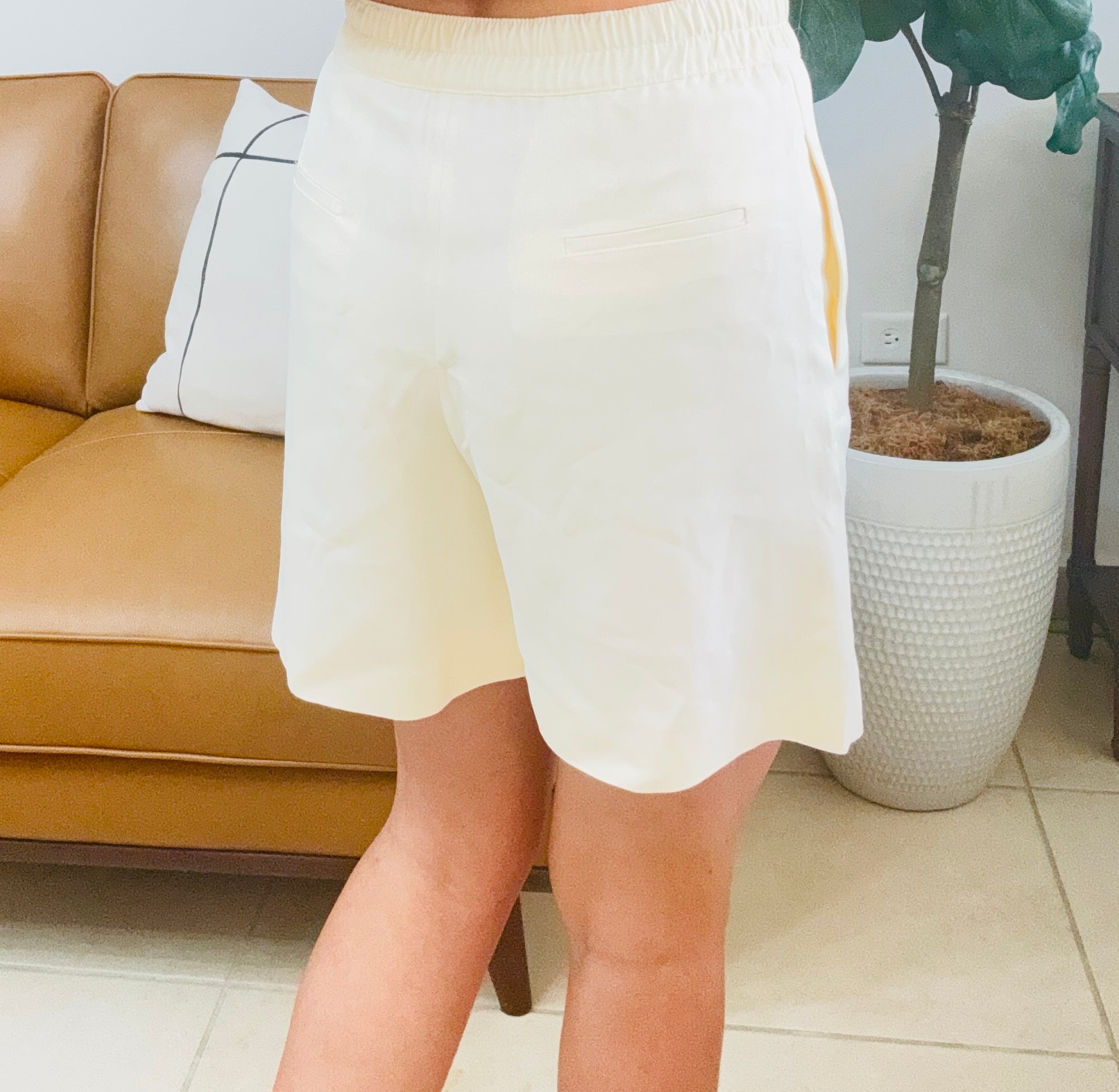 Bermuda Short New with Tags by Zara (Size XS)