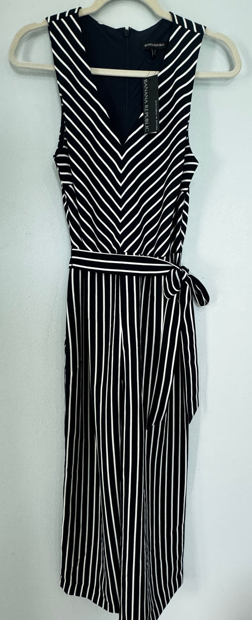 Banana Republic Navy Blue Jumpsuit with White Stripes – Size 6 (Small)
